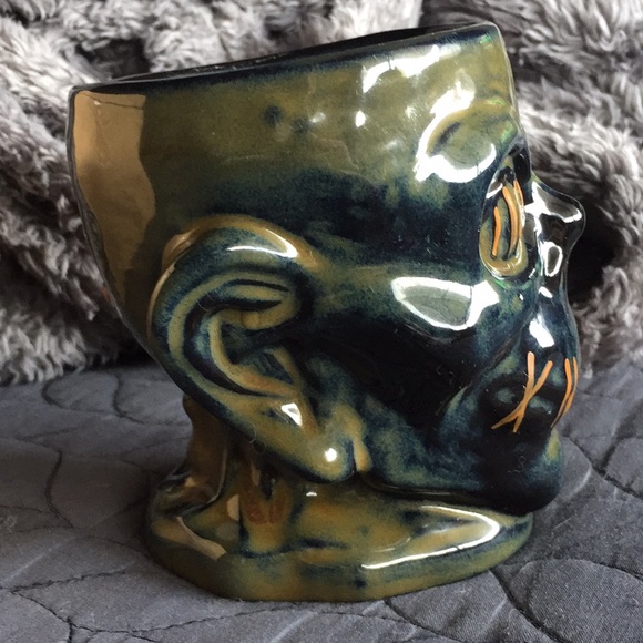COPY - Rare Disney Trader Sams Collectible ZOMBIE MUG - Picture 2 of 6